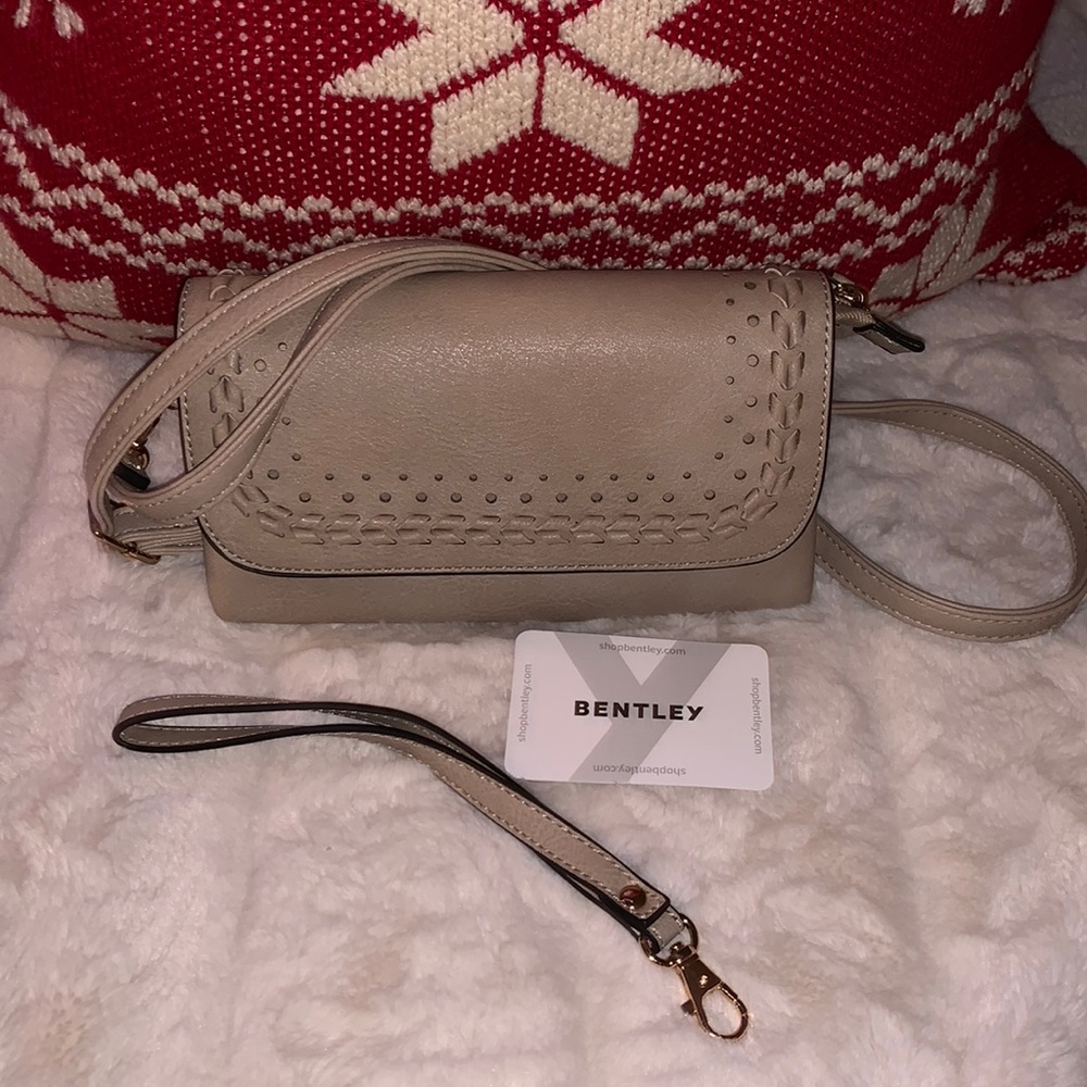 Ladies crossbody bag- NWOT